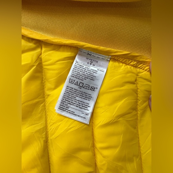 Gap Petite light puffer vest yellow - Picture 8 of 9